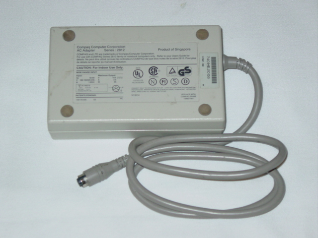 NEW Compaq 129827-001 Series 2812 AC Adapter 117397-002 18.5V 2.5A